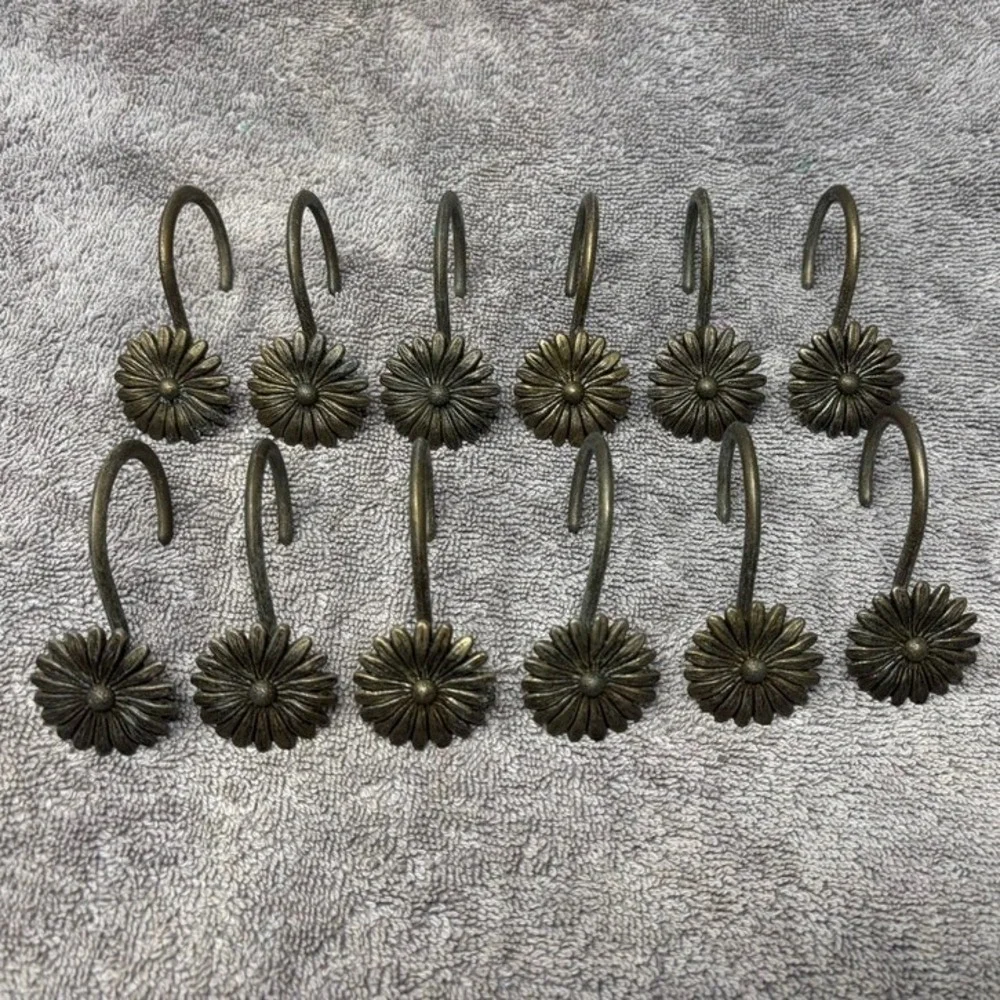 Vintage Floral Daisy Shower Curtain Rings Bronze Tone Metal Set of 12